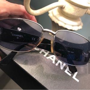 Chanel aviator style sunglasses